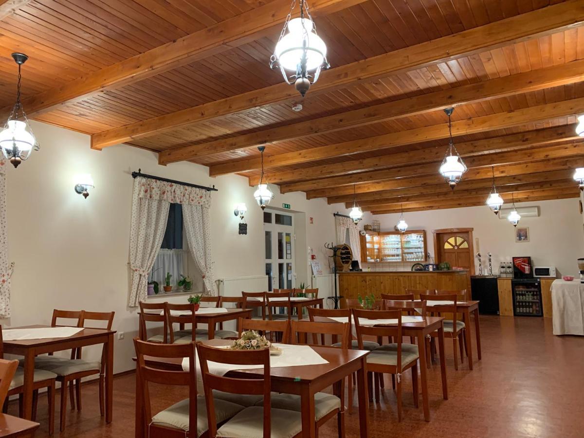 מלון Dunavarsány Anna Panzio מראה חיצוני תמונה